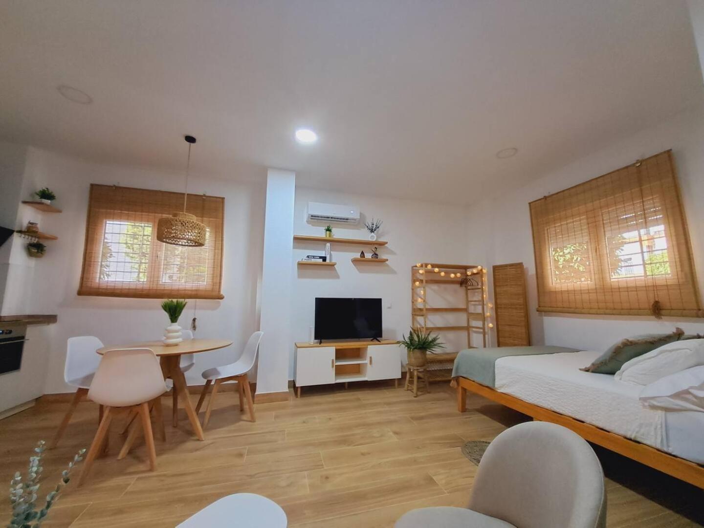 Coffee & Calm Triana Apartment Sevilla Eksteriør billede
